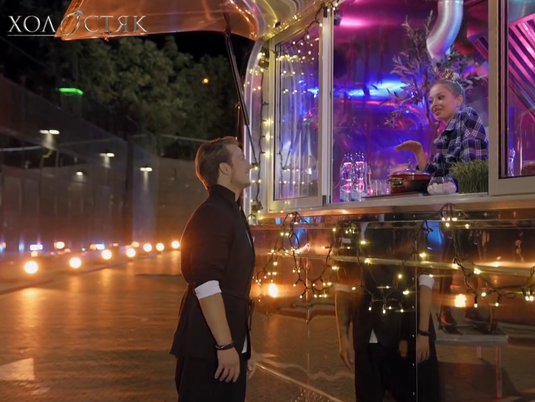 Перший поцілунок та побачення в ліжку. Як минув перший епізод "Холостяка" і кого обрав Терен