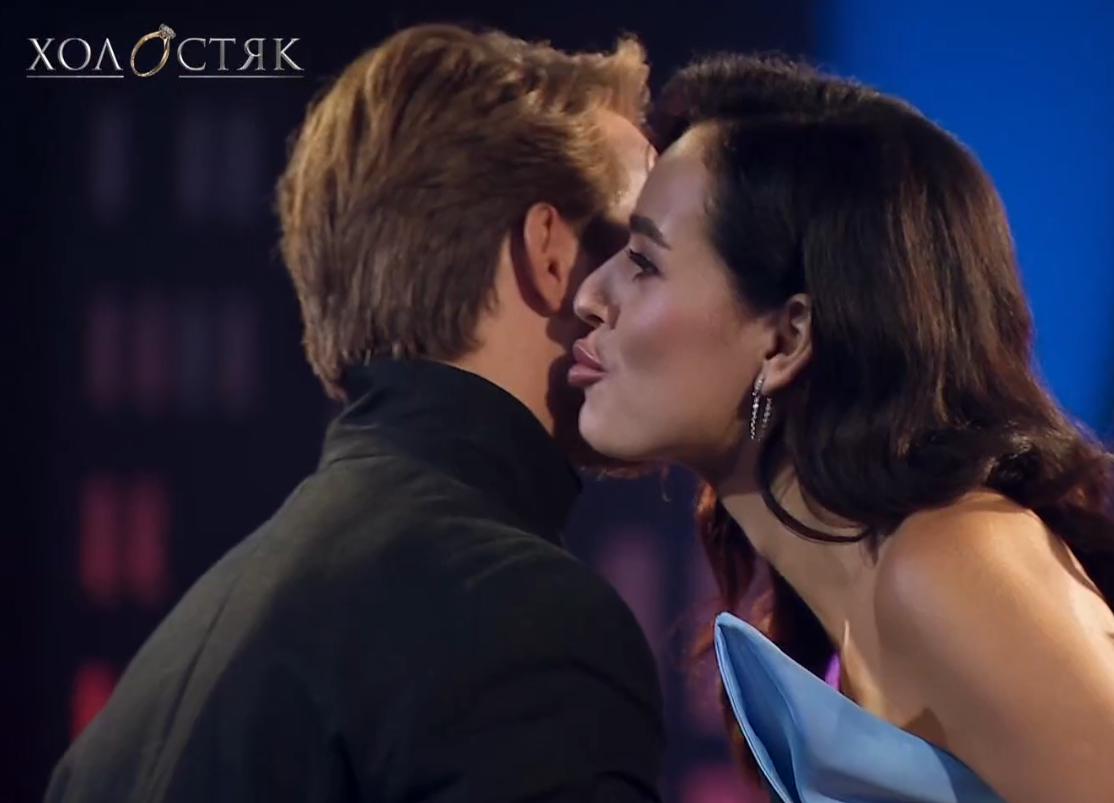 Перший поцілунок та побачення в ліжку. Як минув перший епізод "Холостяка" і кого обрав Терен