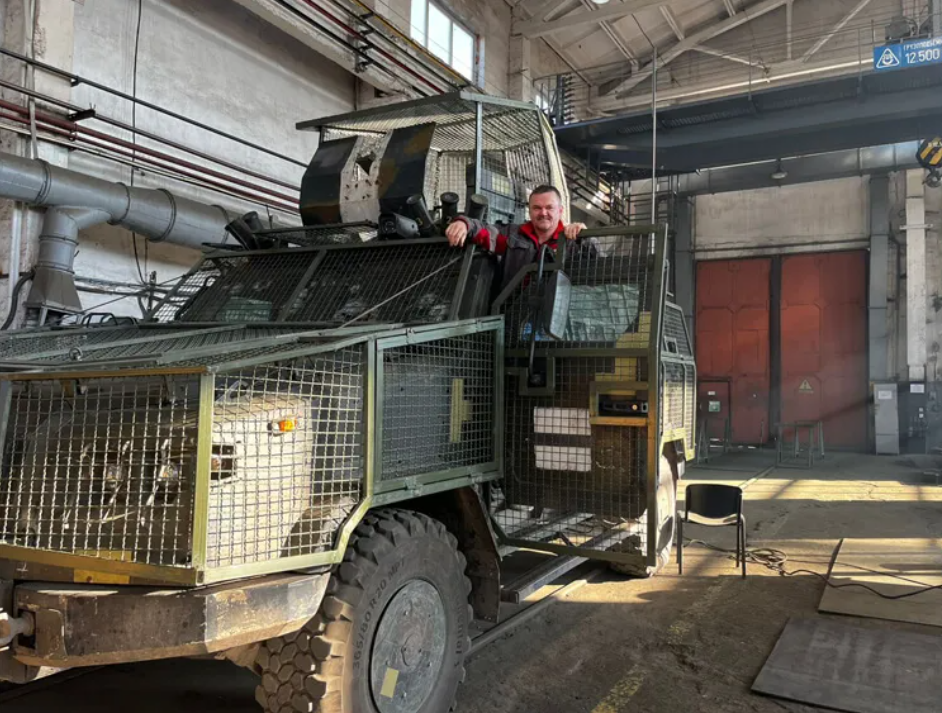 "Сталевий фронт" Ахметова виготовив захисні екрани для бронеавтомобілів "Козак"