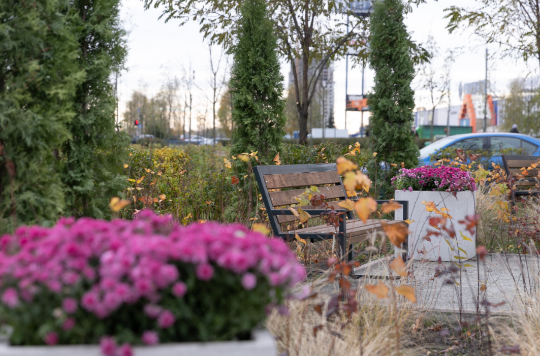 У Києві облаштували 10 нових мініскверів для перепочинку: адреси