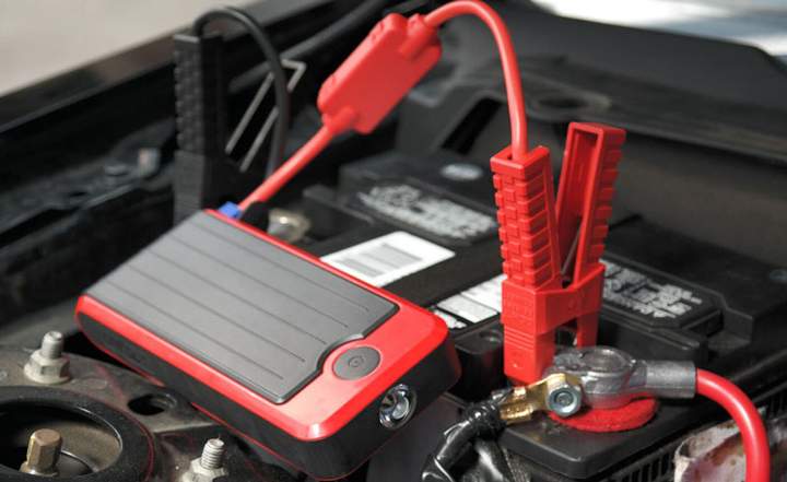 Як завести двигун машини, якщо сів акумулятор: допомога водіям