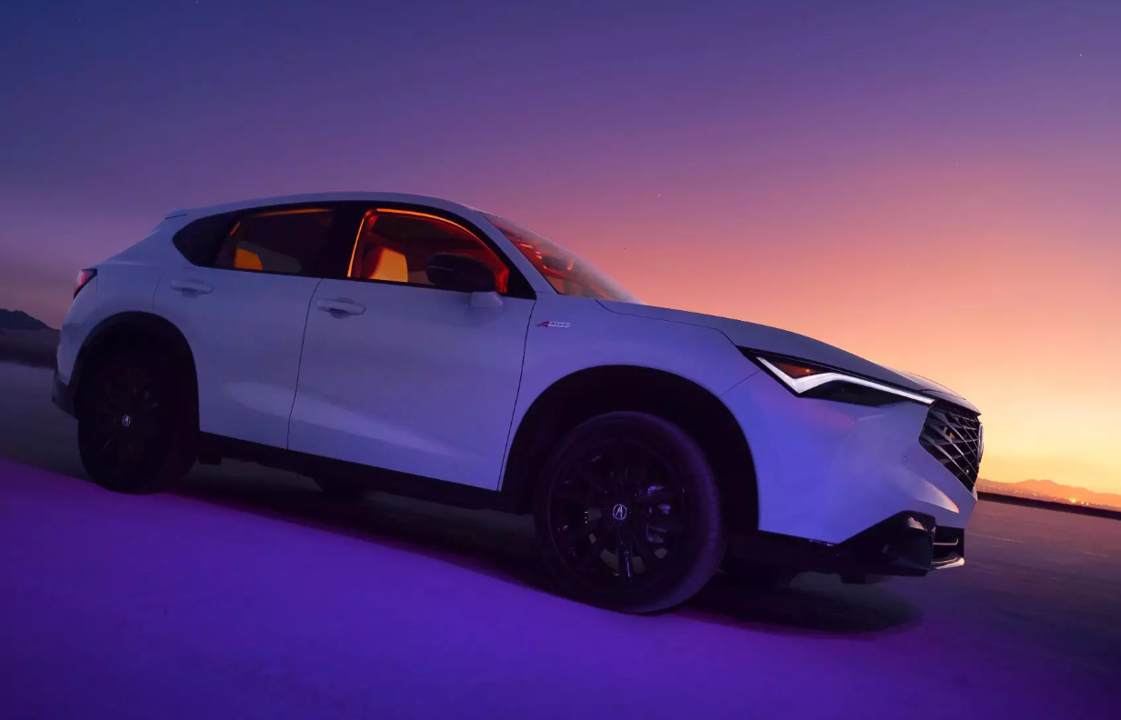 Acura представила самый маленький кроссовер ADX