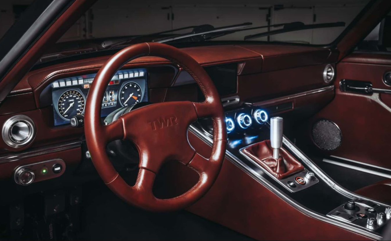 Легендарное купе Jaguar XJS восстановили: названы цены и характеристики