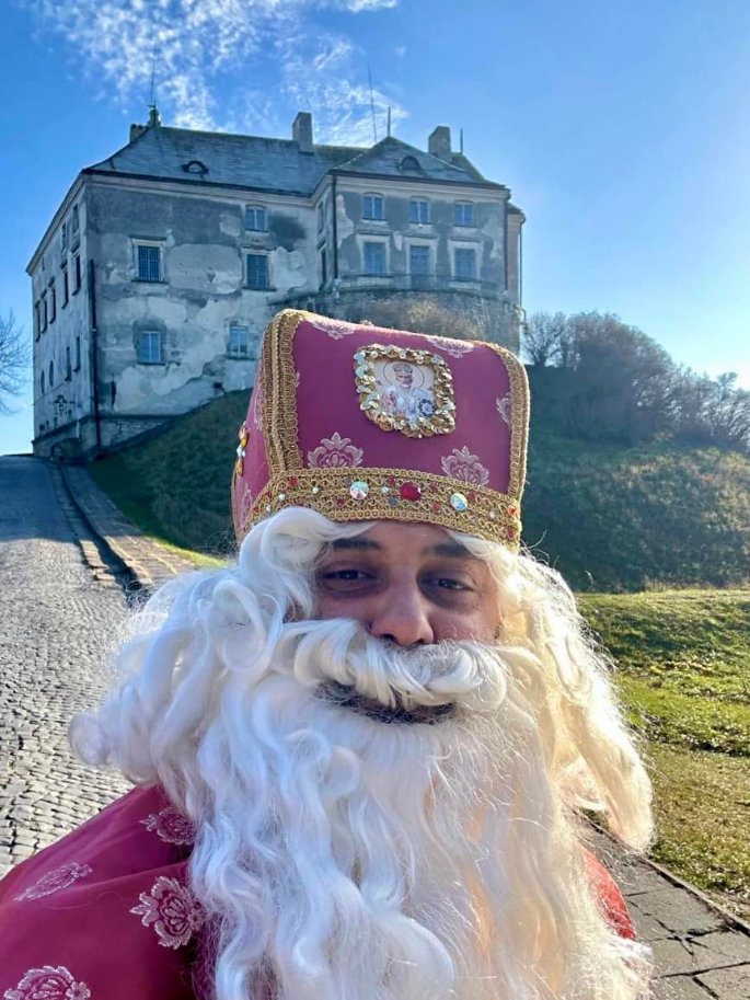 Сказочную резиденцию святого Николая открыли в настоящем замке: как туда попасть