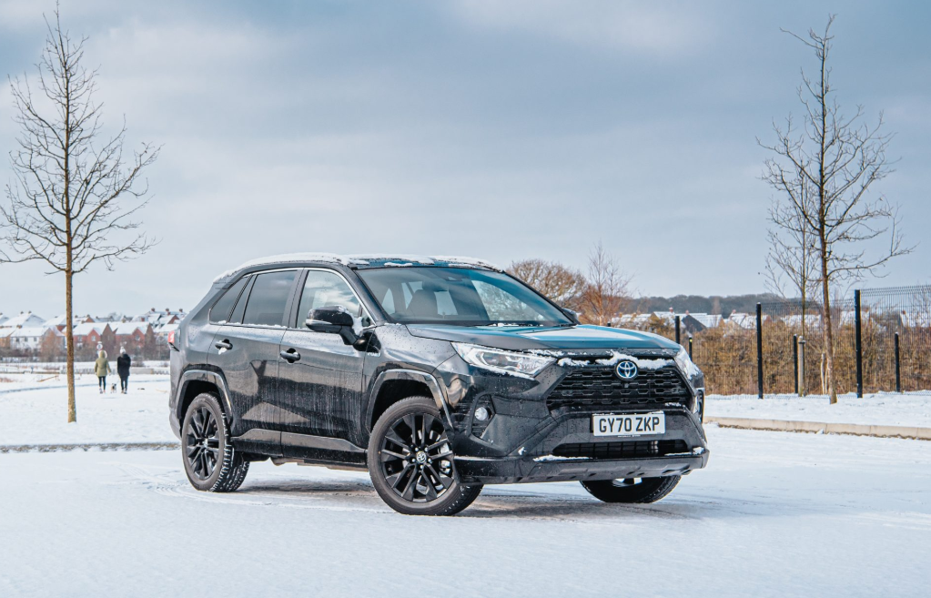 Мрія про 4х4: чи потрібний повний привод українською зимою