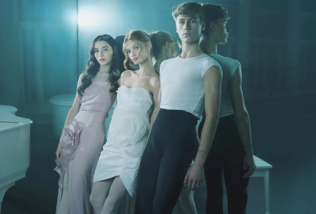 Екатерина Кухар снялась в очень красивой фотосессии со своими студентами