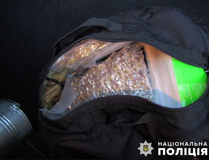 У Києві затримали чоловіка з наркотиками на понад 7 мільйонів: деталі справи