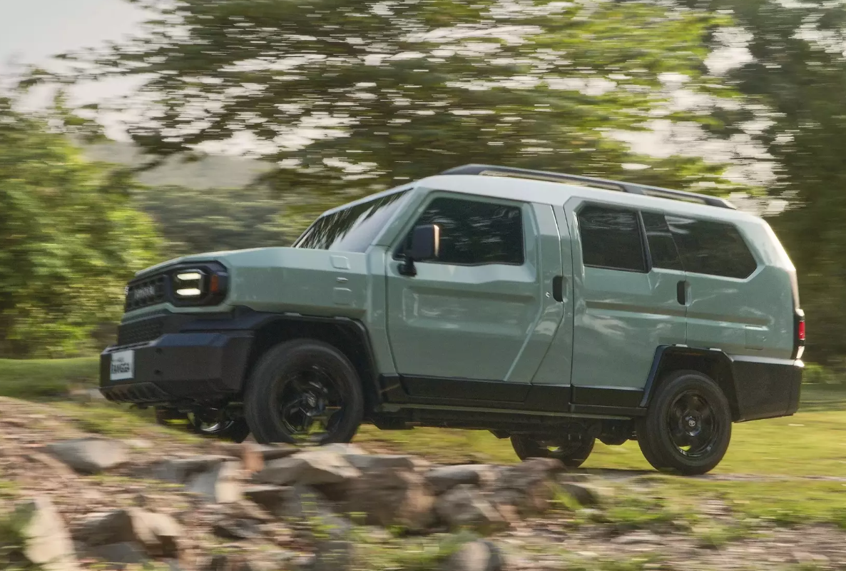 Бюджетный Toyota Hilux Сamp превратили в семиместный кроссовер: подробности