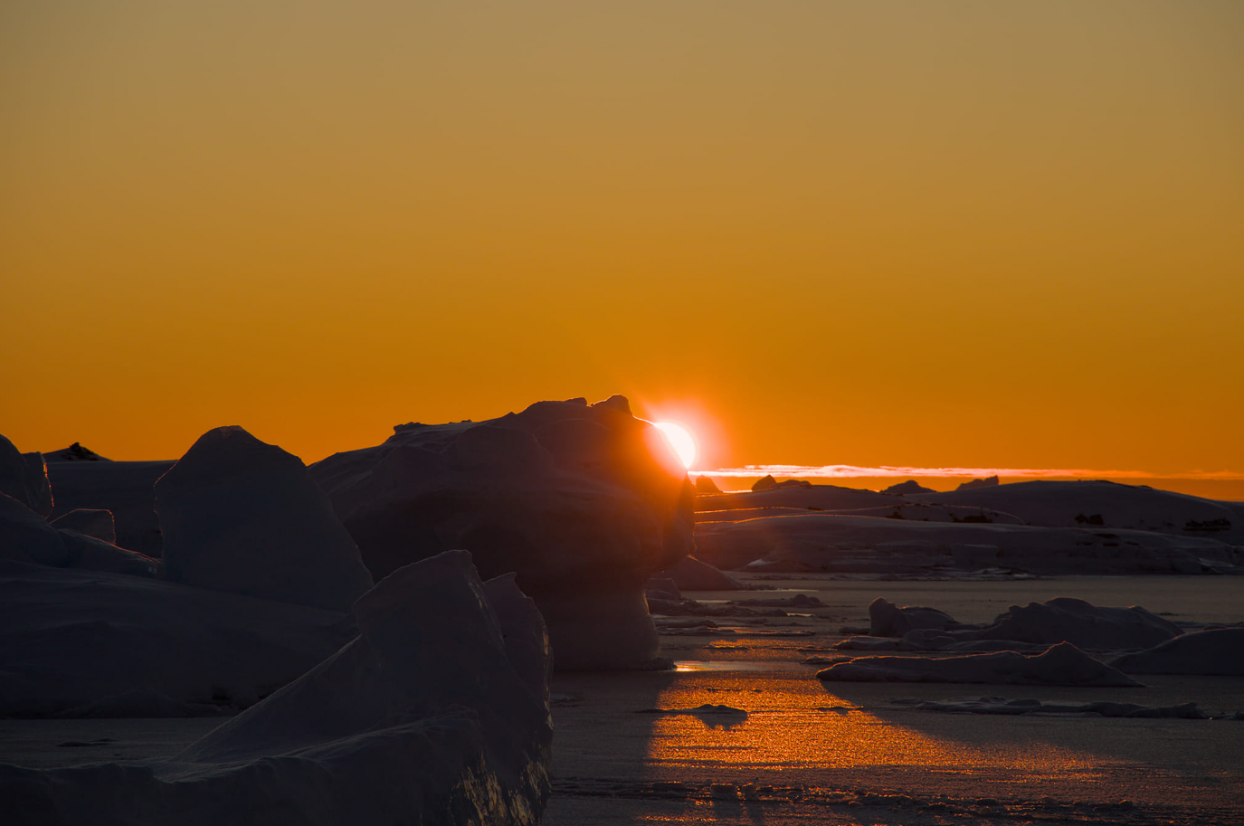 Найхолодніша за 6 років. Як минула полярна зима біля "Академіка Вернадського" (фото)