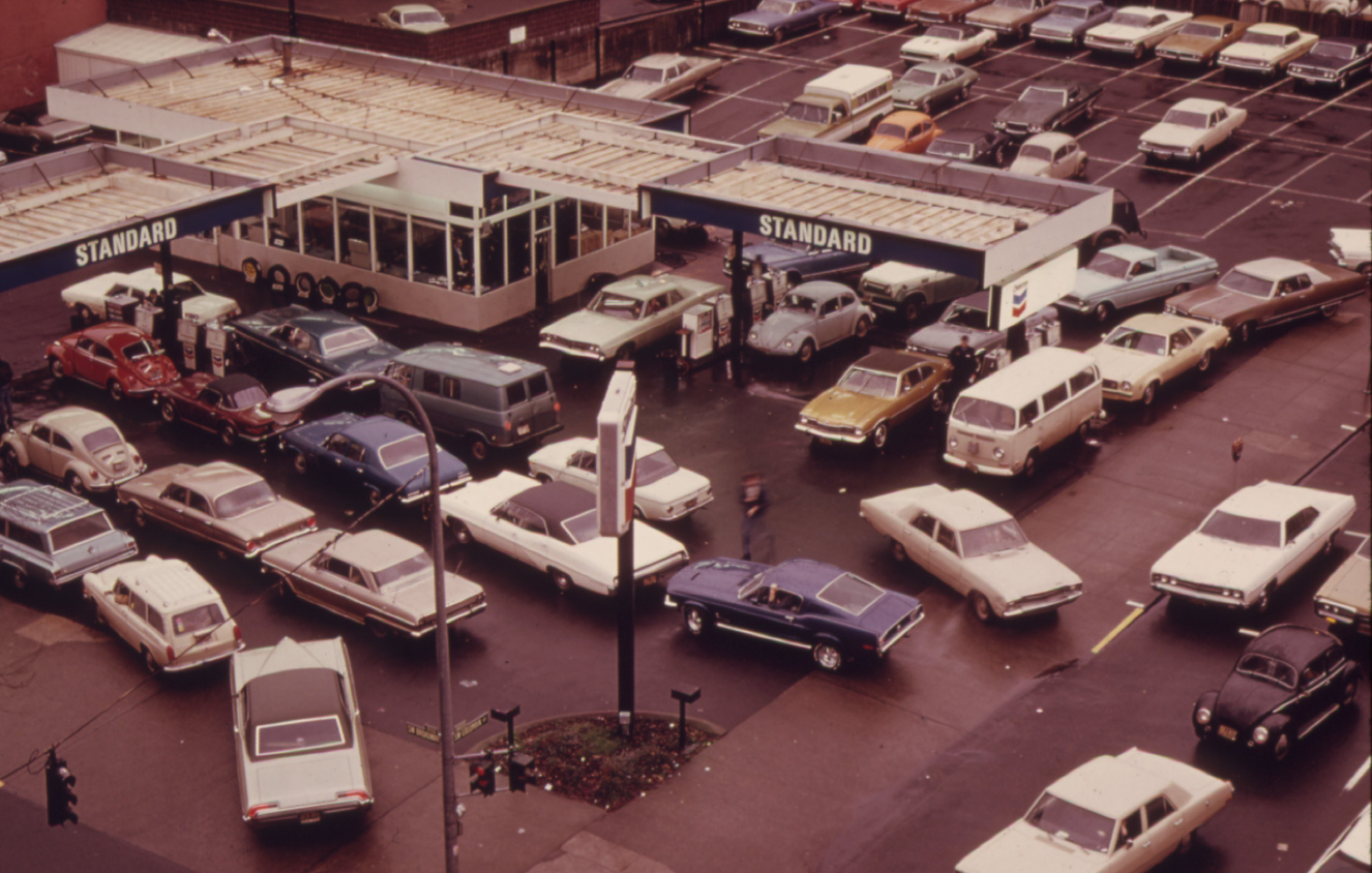 Не просто пальне: 5 цікавих фактів про бензин