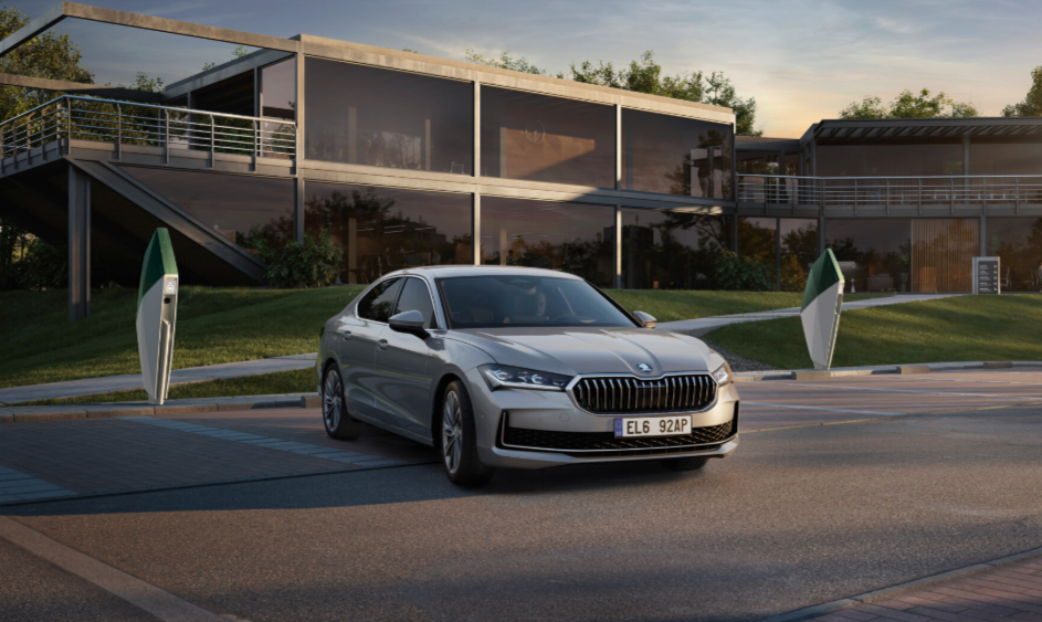 Skoda Superb отримав плагін-гібридну версію: розкриті усі технічні подробиці