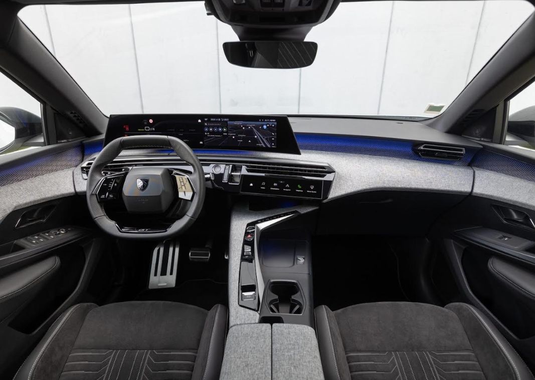 Новий кросовер Peugeot 3008 їде в Україну: названі ціни та мотори