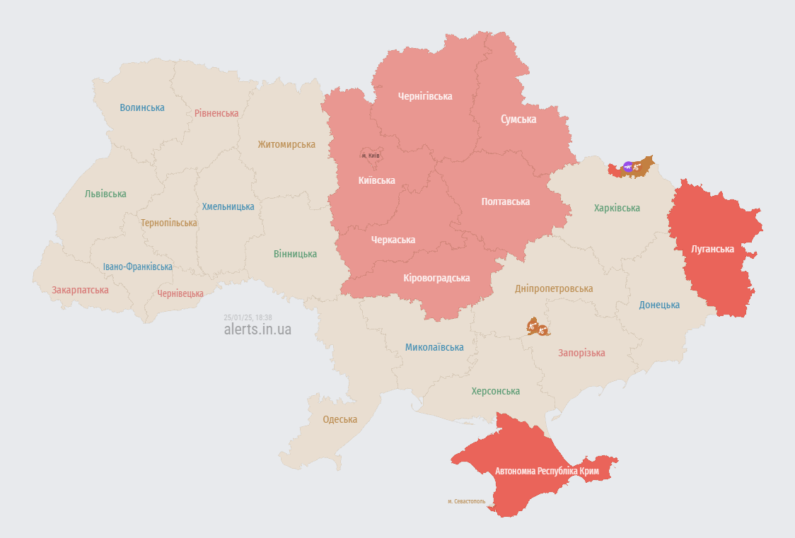 У Києві та низці областей оголосили тривогу через ракетну небезпеку