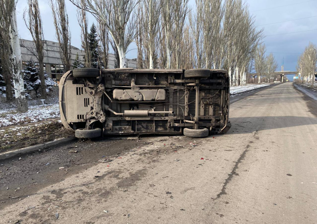 Ворожий дрон знищив авто "Укрпошти", що поверталось з Покровська (фото)