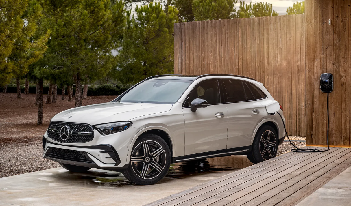 Плагін-гібриди: чи варто платити більше за екологічність та економію