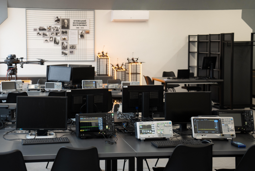 В Украине открыли лабораторию для подготовки инженеров будущего: о чем речь