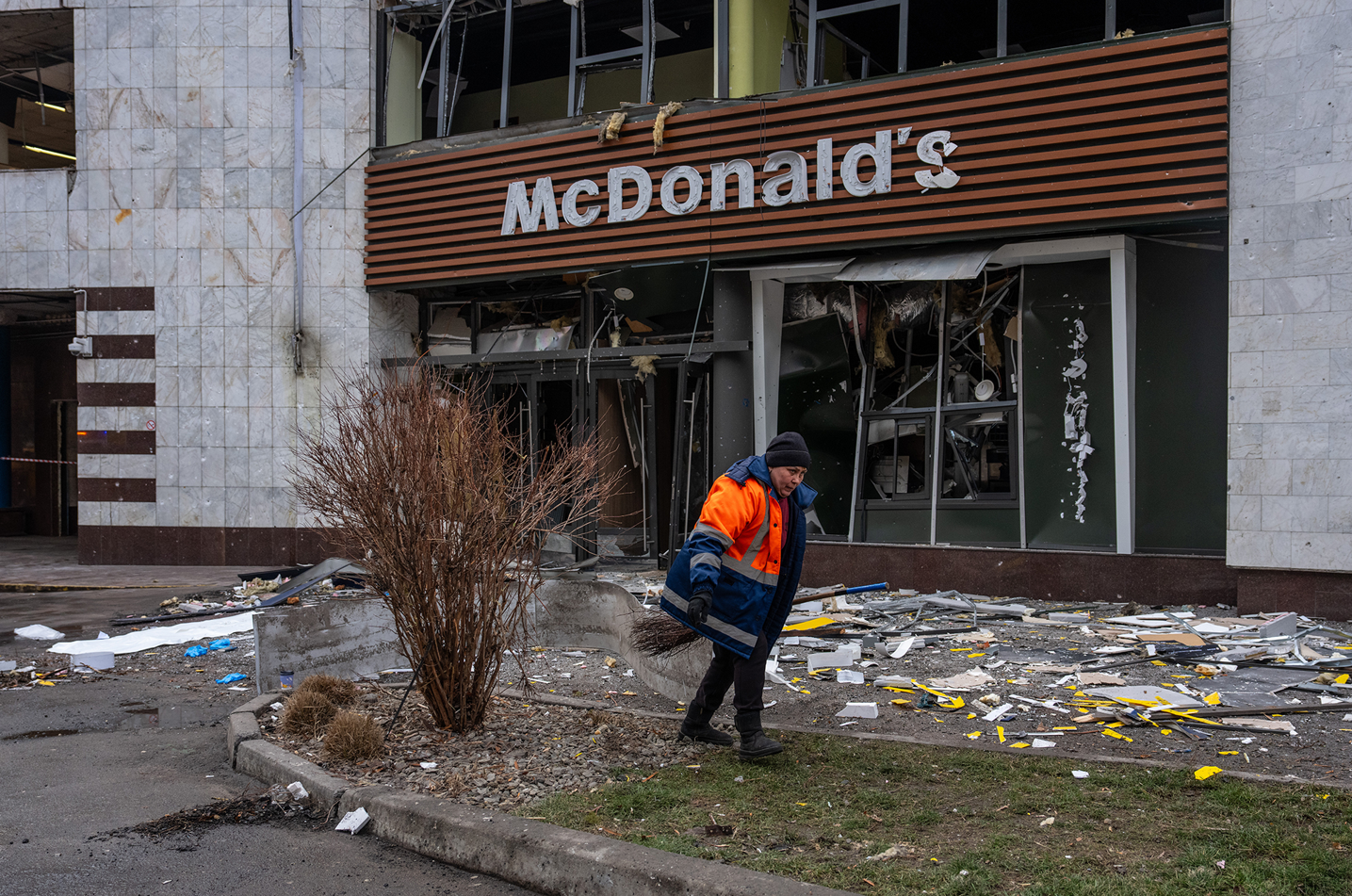 У Києві відновили роботу першого українського McDonald's на "Лук'янівській": деталі