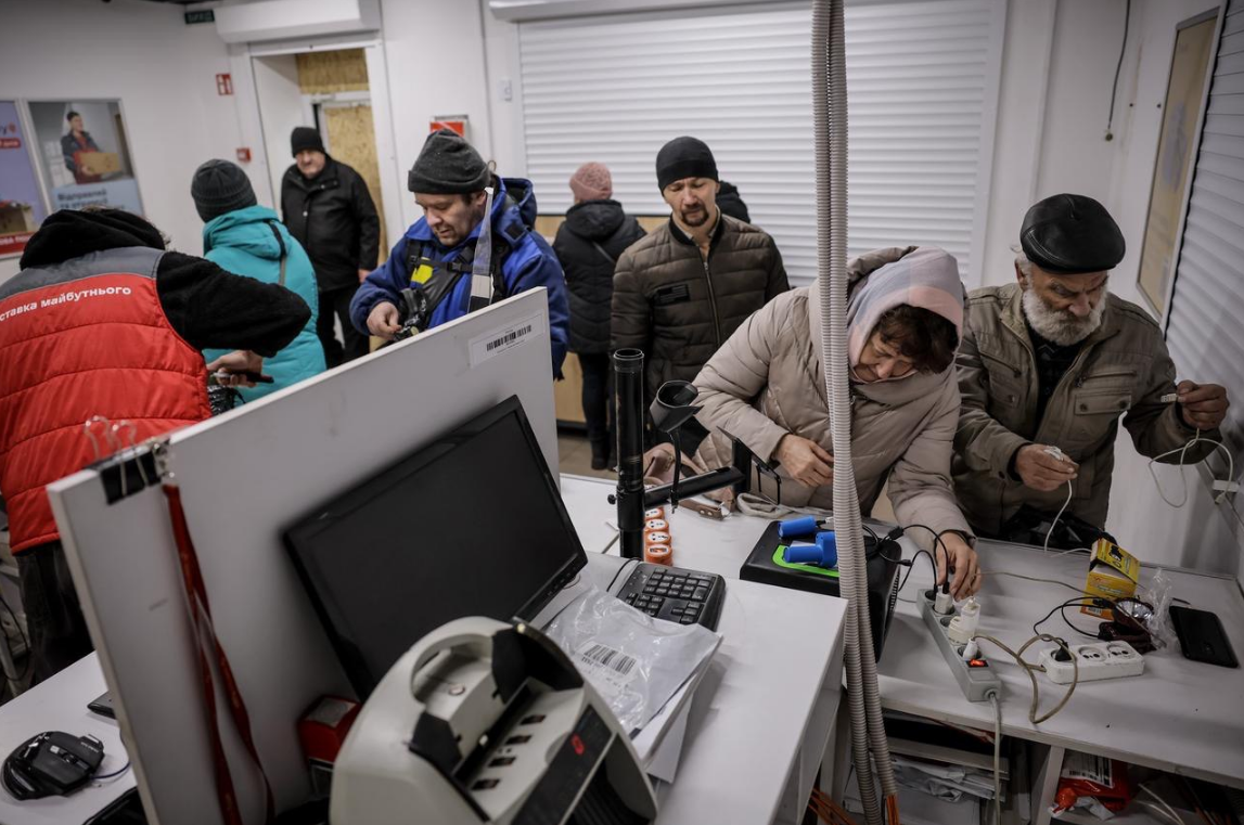 У Покровську закрили останню "Нову пошту": як працювало відділення в умовах війни (фото)