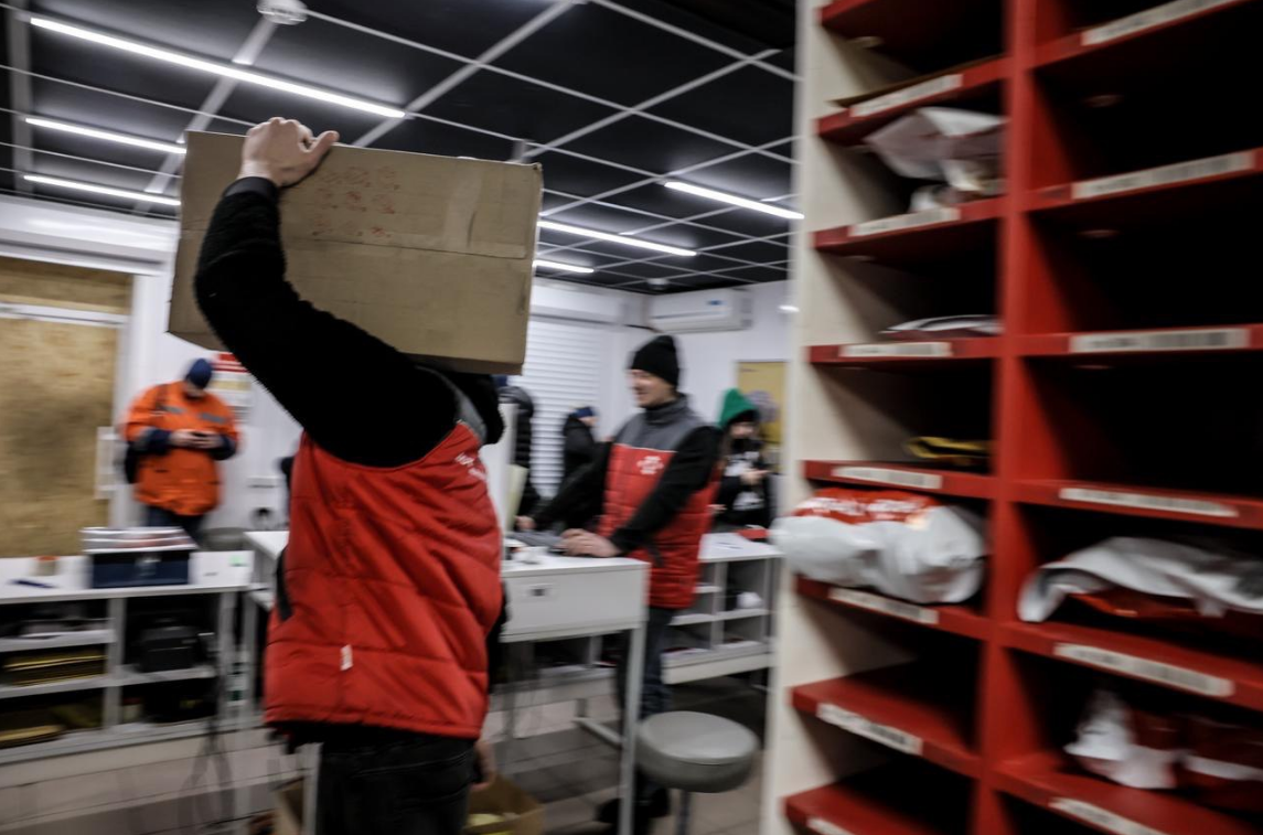 У Покровську закрили останню "Нову пошту": як працювало відділення в умовах війни (фото)