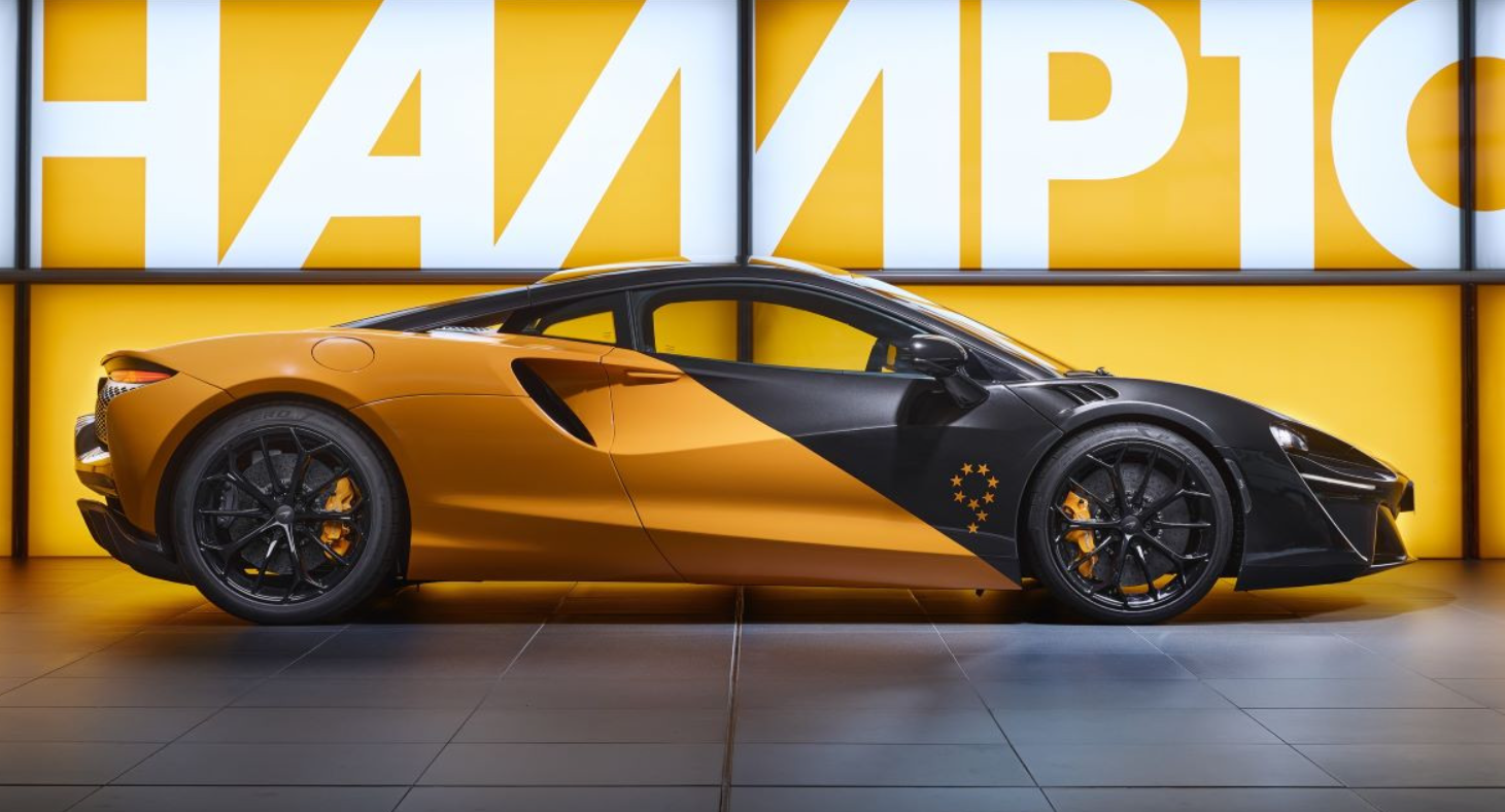 На честь перемоги у Формулі-1: McLaren підготував одразу два спеціальні гіперкари