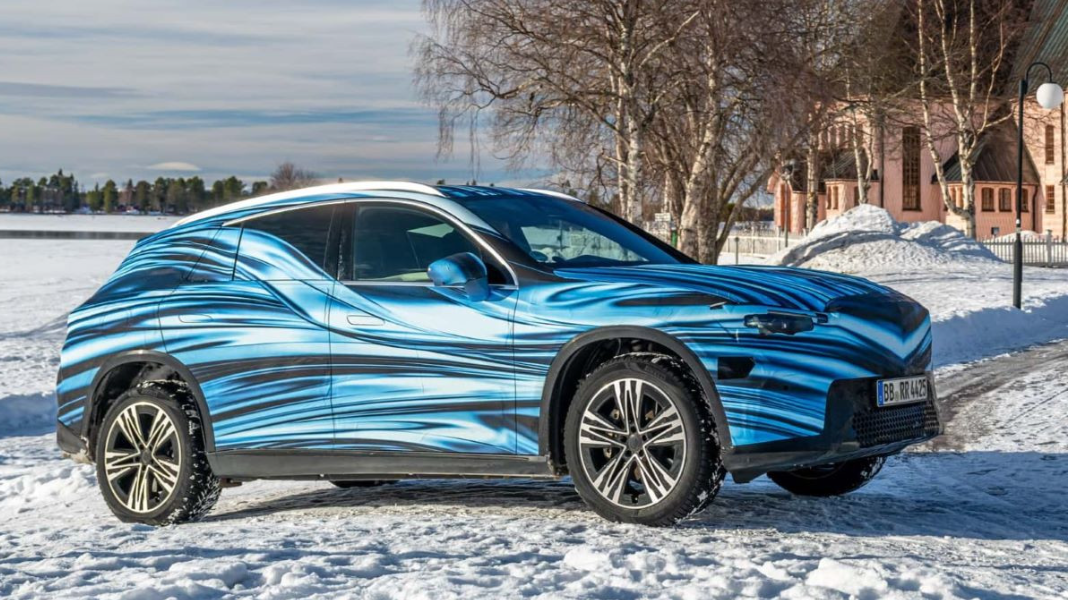 Mercedes-Benz показав електричний кросовер GLC: перші фото та технічні подробиці