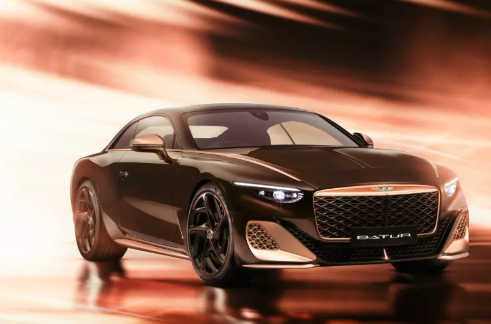 С розовым золотом: Bentley представила уникальное купе Batur