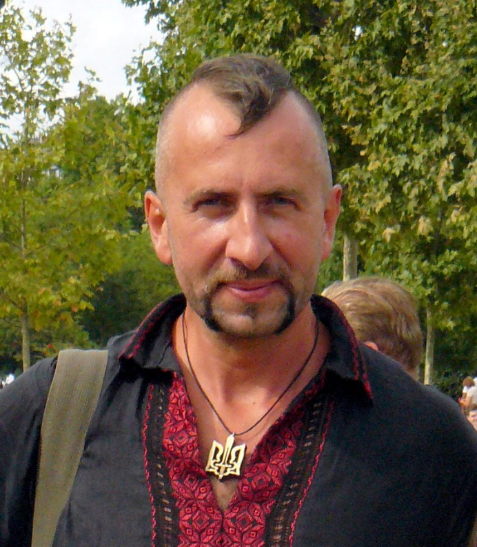 В Україні відзначають День добровольця. Історії тих, хто проміняв цивільне життя на фронт