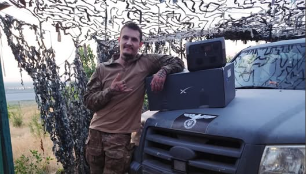 В Україні відзначають День добровольця. Історії тих, хто проміняв цивільне життя на фронт