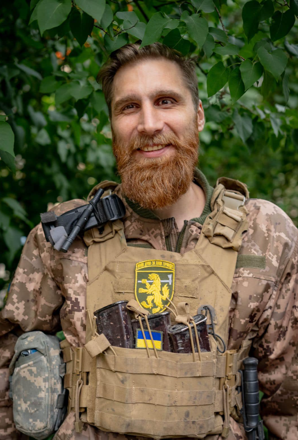 Мистецтво в окопах: історії поетів, які встали на захист України