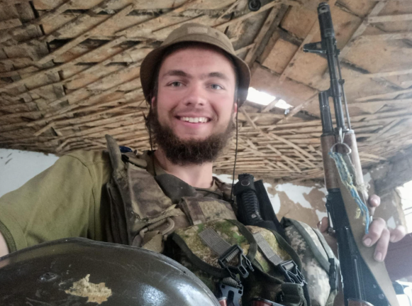 Мистецтво в окопах: історії поетів, які встали на захист України