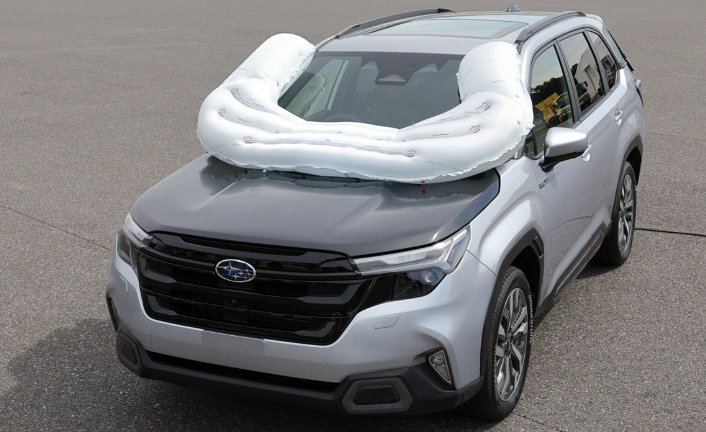 Subaru показала кросовер Forester нового покоління з унікальною подушкою безпеки