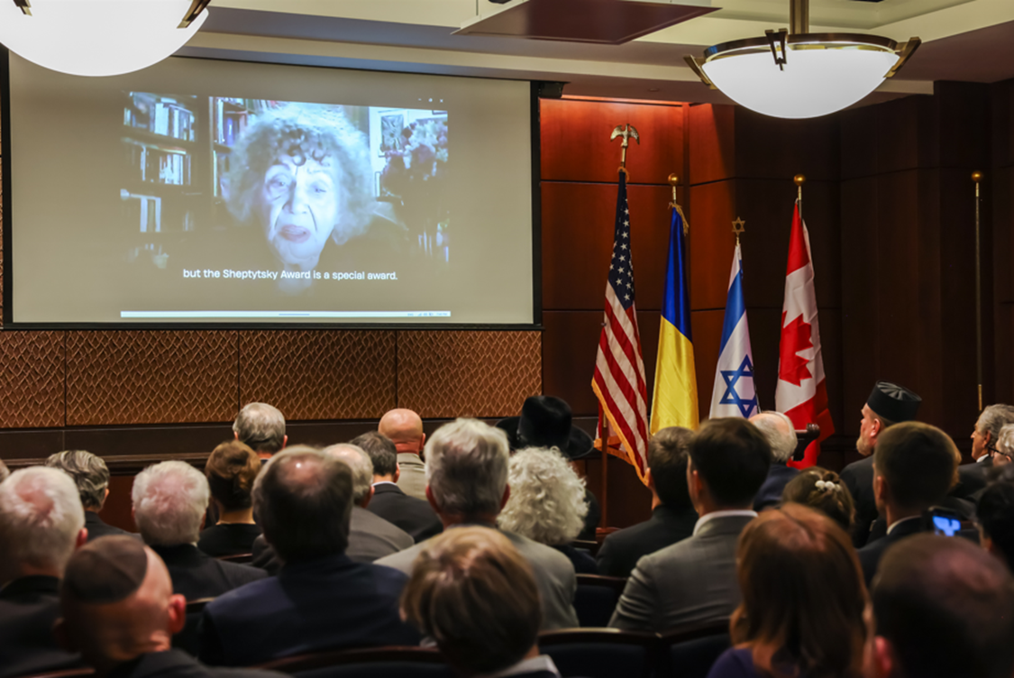 Ліна Костенко та Бернар-Анрі Леві стали лауреатами премії імені Митрополита Шептицького