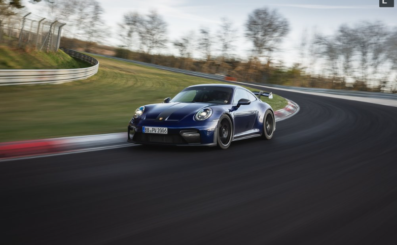 Суперкар Porsche 911 GT3 встановив новий рекорд на трасі Нюрбургринг