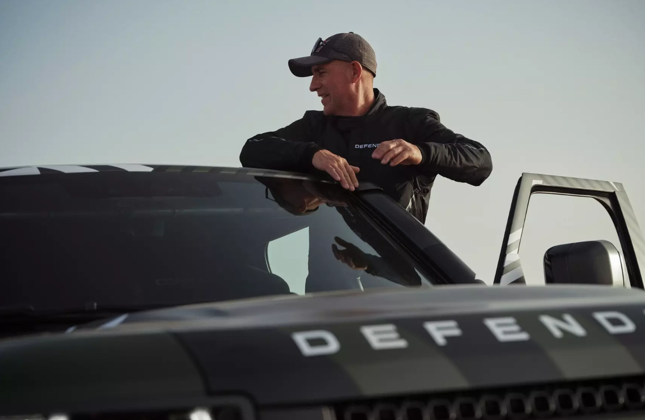 Land Rover представив Defender для "Дакара": фото та характеристики