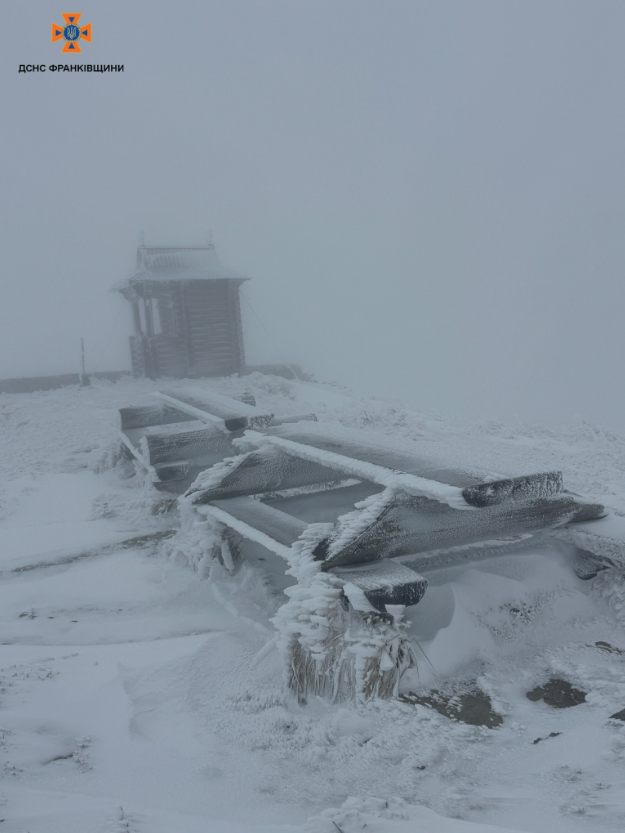 Карпати накрила "травнева зима": що коїться і куди не варто йти (фото, відео)