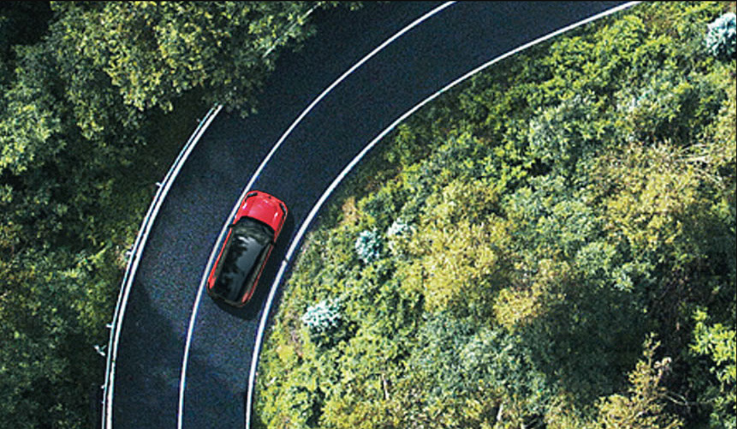 Новый кроссовер Toyota RAV4 впервые показали на официальных фото и назвали дату дебюта