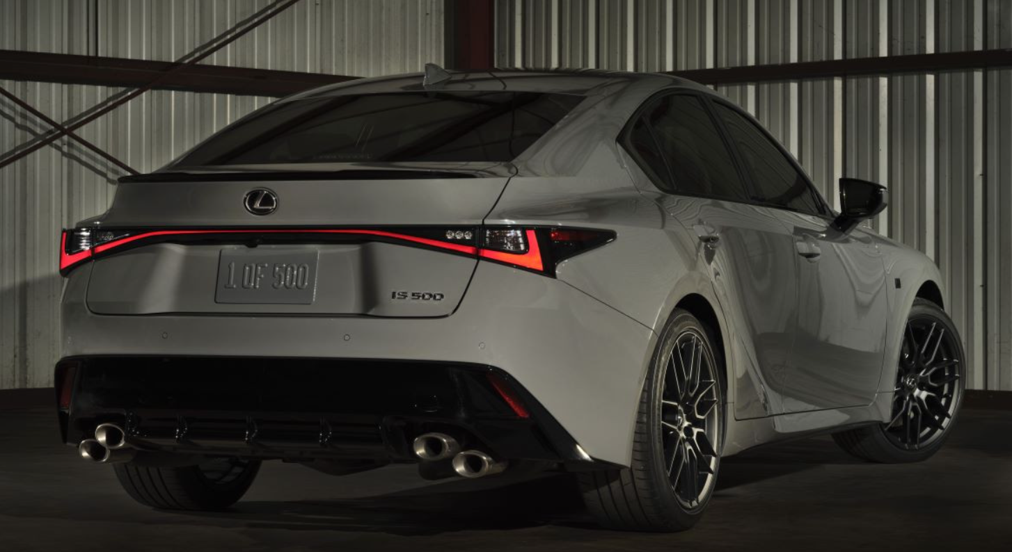 Lexus представив спортивний седан IS 500 Ultimate: розкриті усі характеристики