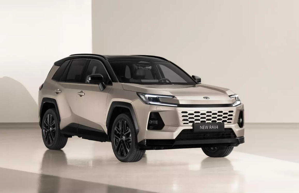 Новий кросовер Toyota RAV4 показали офіційно: названі усі двигуни та характеристики