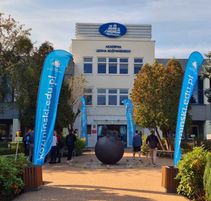 По кишені українцям? Скільки коштує навчання у найкращих університетах Варшави