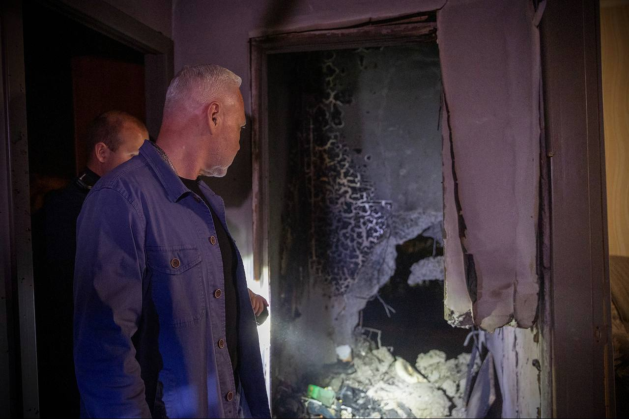 Комбінований обстріл Харкова: горіли багатоповерхівки та авто, серед поранених - діти