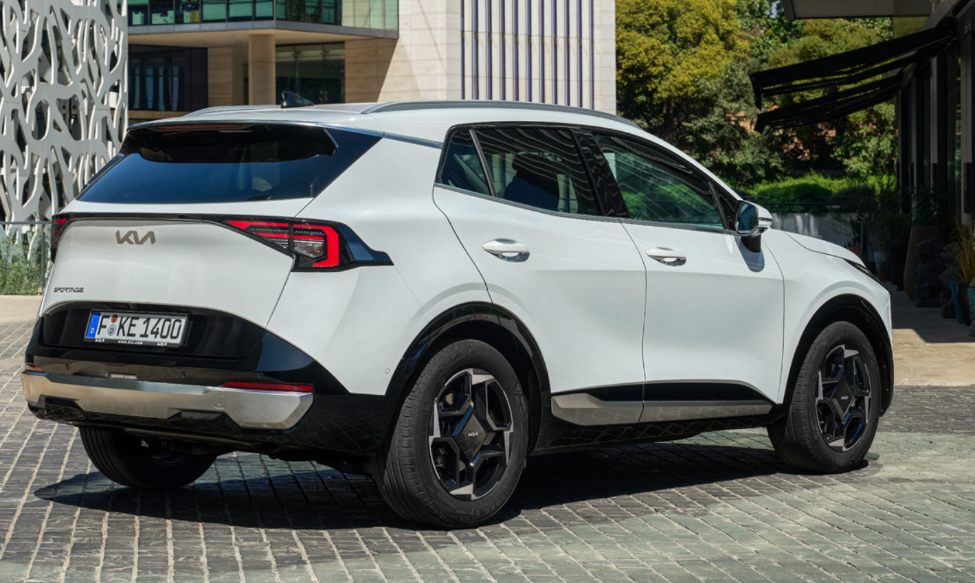 Оновлений Kia Sportage отримав незвичні фари: ось як він виглядає