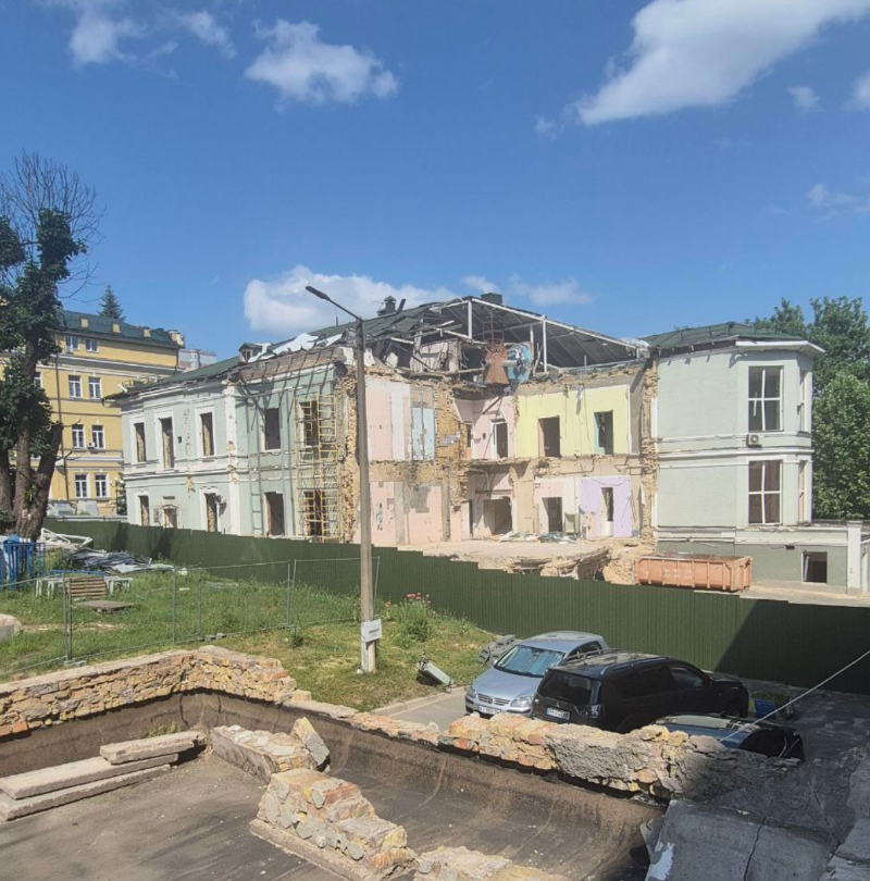 Ремонт без остановки больницы. Стало известно, когда восстановят поврежденный корпус Охматдета