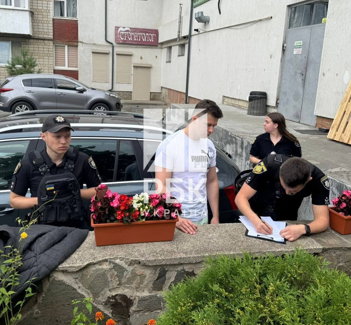 Новий поворот у справі Гусакова. Довірена особа травмувала копа під час втечі, - джерела