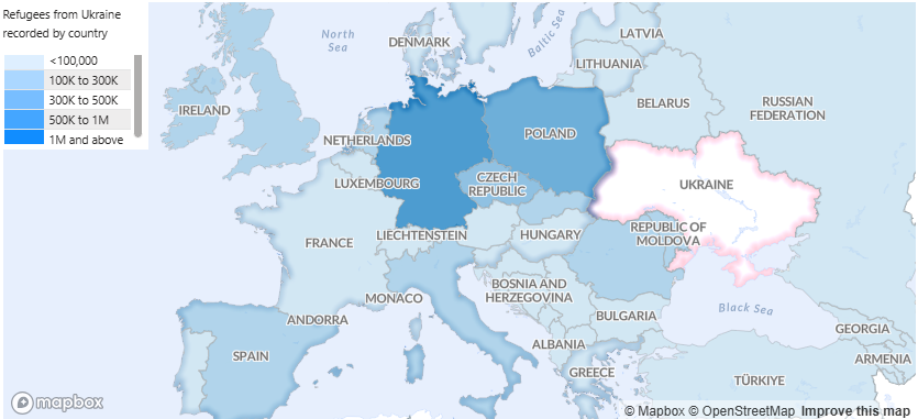 Українці за кордоном: скільки зараз біженців, як вони живуть і що з роботою