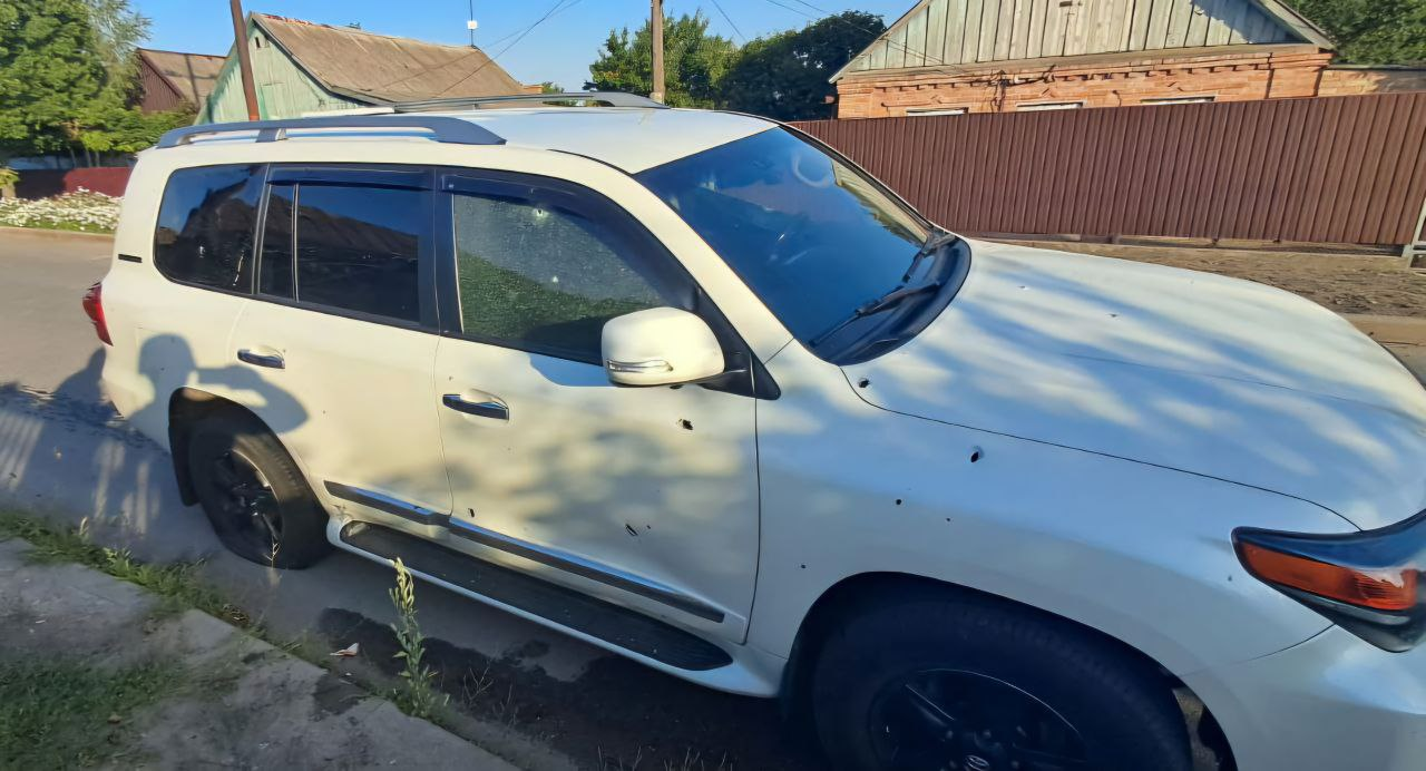 Війська РФ вдарили по Дніпропетровській області: палали будинки, є поранені