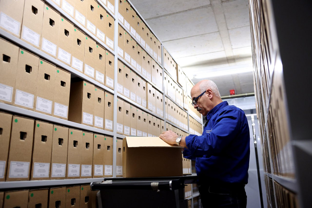 Коли спогадів бракує: як ДНК допомагає українцям шукати рідних і де взяти тест