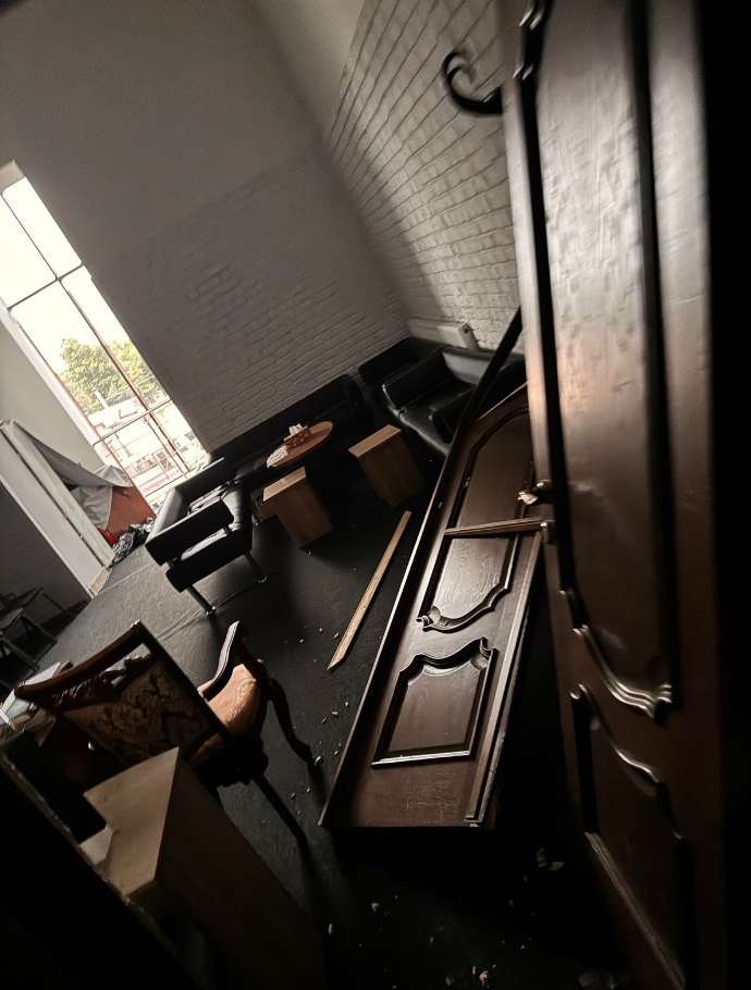 Вибиті вікна й двері: атака РФ пошкодила мусульманську святиню в Києві (фото, відео)