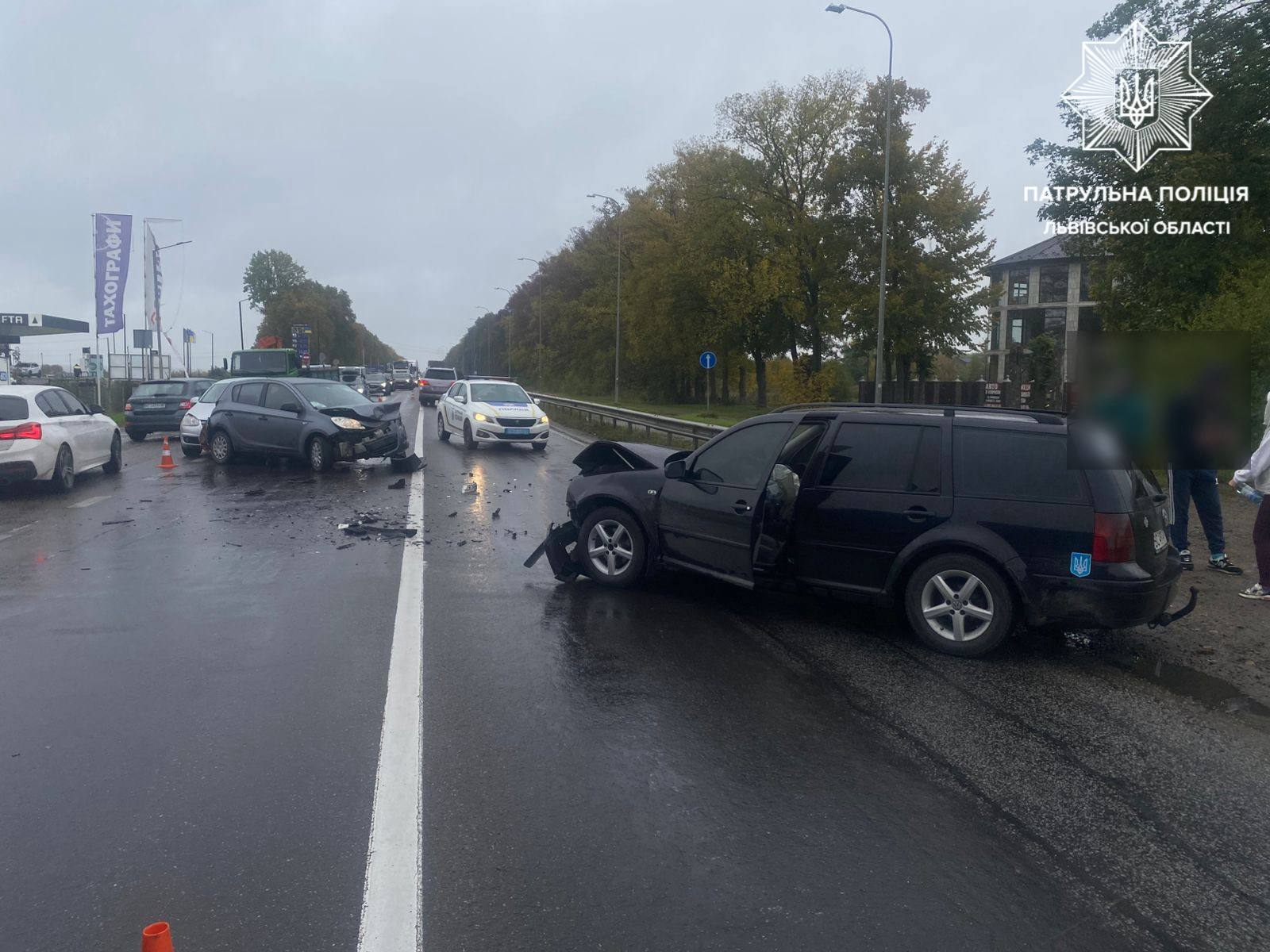Через ДТП повністю перекрита траса Київ-Чоп: схема об'їзду