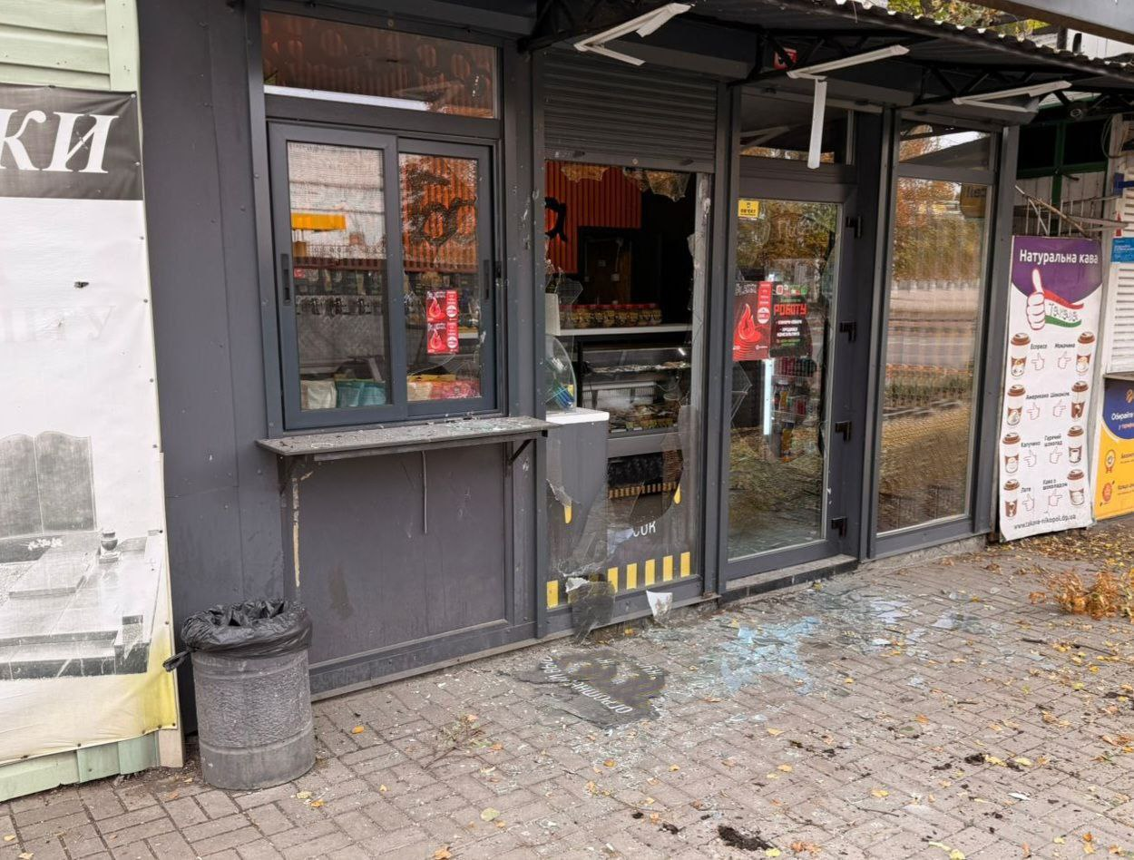 Трагедія в Нікополі: жінка загинула через атаку дрона, є поранений та руйнування (фото)