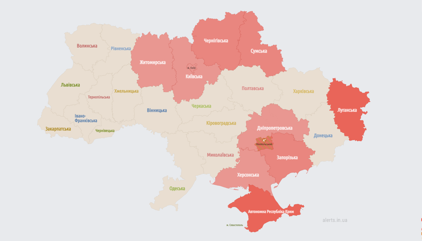 В Киеве и ряде областей объявили воздушную тревогу: атакуют дроны, работает ПВО